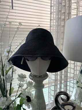 VTG Black Polypropylene Straw Flip Brim Hat
